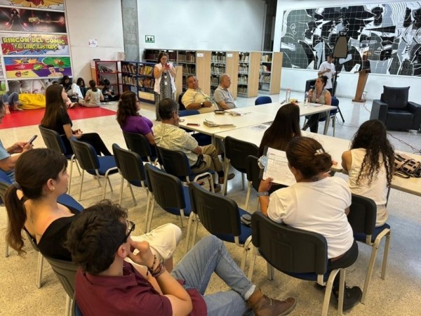 El documental “Por cielo y tierra” se proyectó en solidaridad con las personas desaparecidas y sus familias