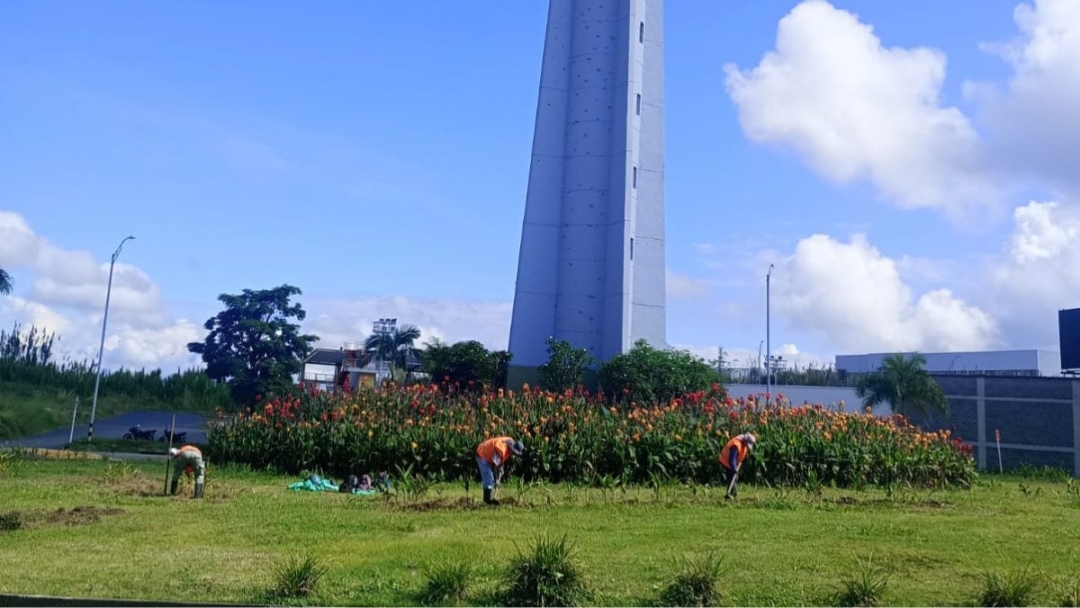 Obelisco de la Villa Olímpica recibe embellecimiento 