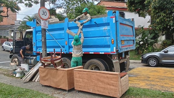 Aseo Pereira se sumó a la celebración de los 50 años del  barrio El Jardín Primera Etapa 