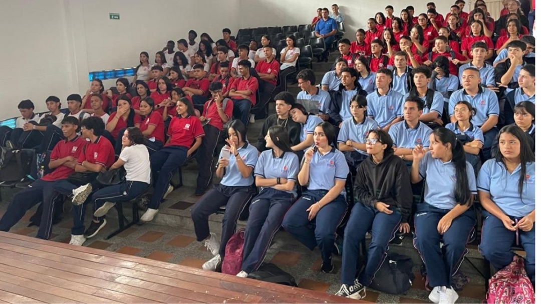 Jornada de Socialización en Colegios 