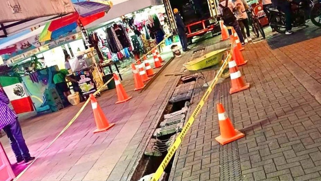 Mantenimiento en sumideros del parque Guadalupe Zapata 