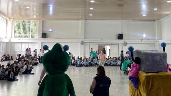 La Empresa de Aseo de Pereira Entrega Más de 2.500 Cometas para Fomentar los Sueños de los Niños