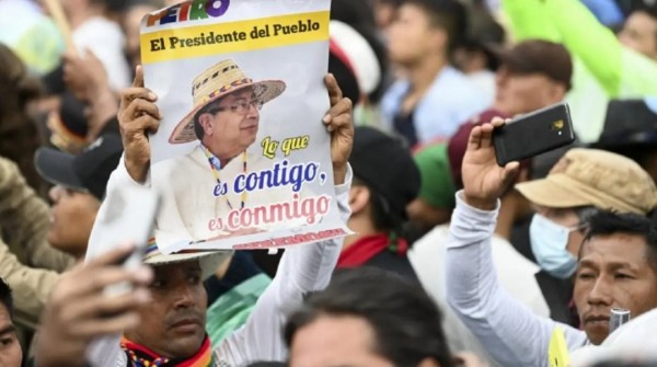 El Pacto Histórico convocó marchas en respaldo al presidente Petro