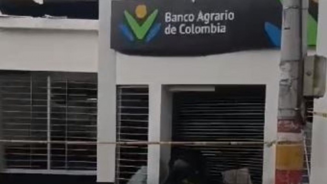 Detonan artefacto explosivo contra sede el banco Agrario en Gigante, Huila