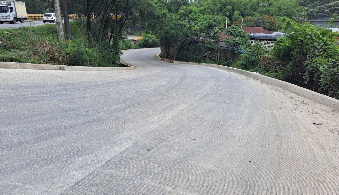 Lista la vía Romelia - El Pollo 