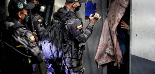 Inpec realiza megaoperativo en más de 100 cárceles del país