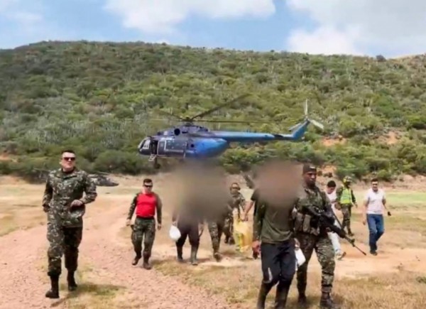 Oleada de deserciones en el Catatumbo: más de 20 disidentes se entregan al Ejército
