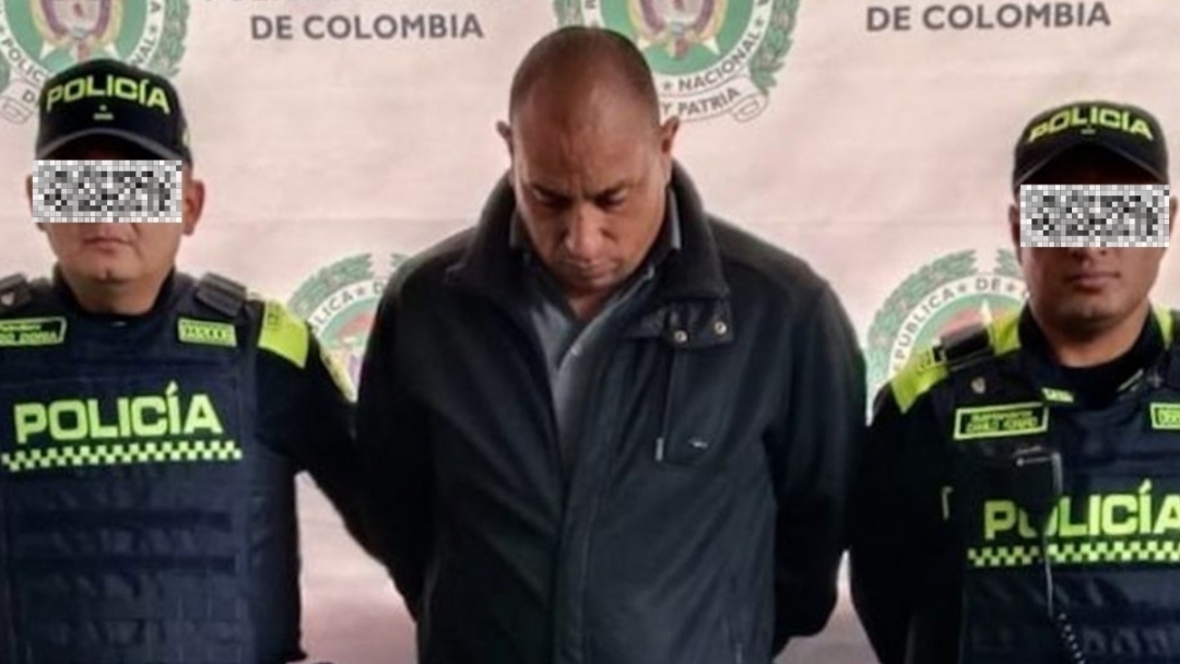Prisión para hombre que fingió ser policía para robar a extranjera en Bogotá 