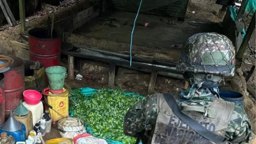Golpe al narcotráfico: Ejército destruye seis laboratorios del Clan del Golfo 