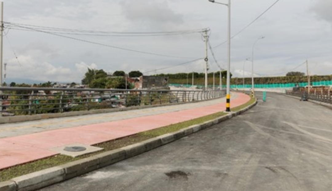 El secretario de Infraestructura Milton Hurtado hablo sobre los avances de la av. 30 de agosto
