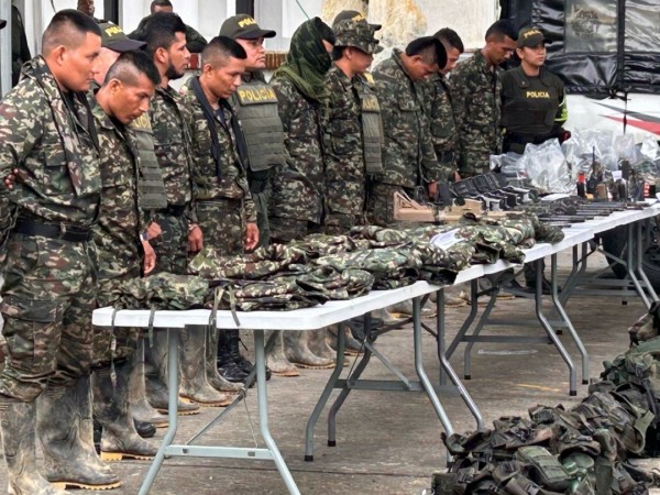 Capturados nueve presuntos integrantes de 'Comandos de Frontera' en Putumayo con arsenal de guerra