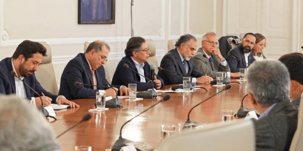 Consejo de Estado frena transmisiones de consejos de ministros de Petro en canales privados