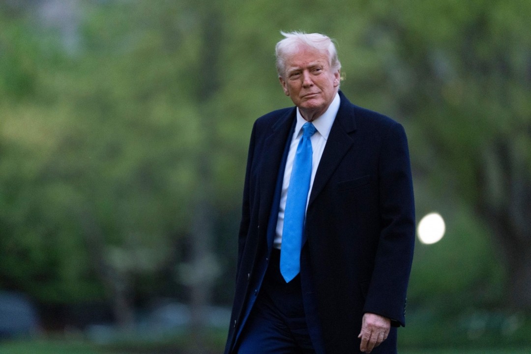 EE.UU. congela más de USD 2.200 millones para Harvard por exigencias de Donald Trump