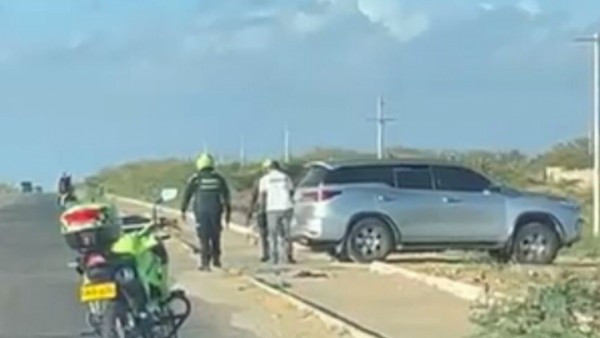 Subintendente de la Policía resultó herido en enfrentamiento armado en Uribia; hay dos capturados y droga incautada