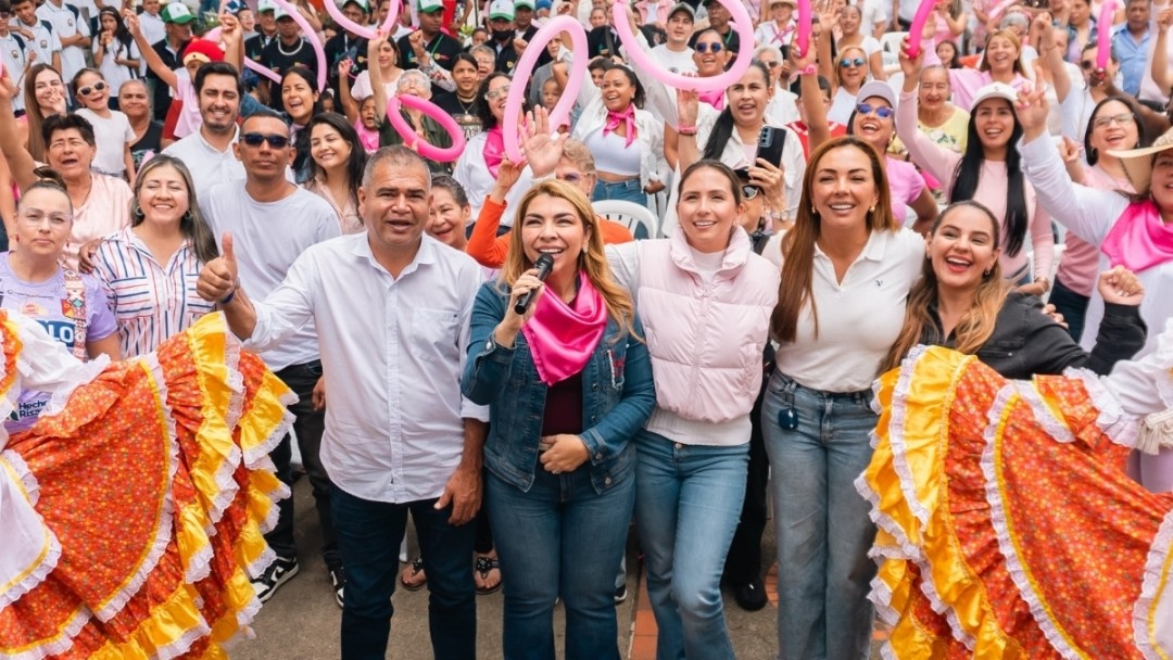 La Fiesta Rosa, 'pintó' de color y empoderó a las mujeres de Arabia