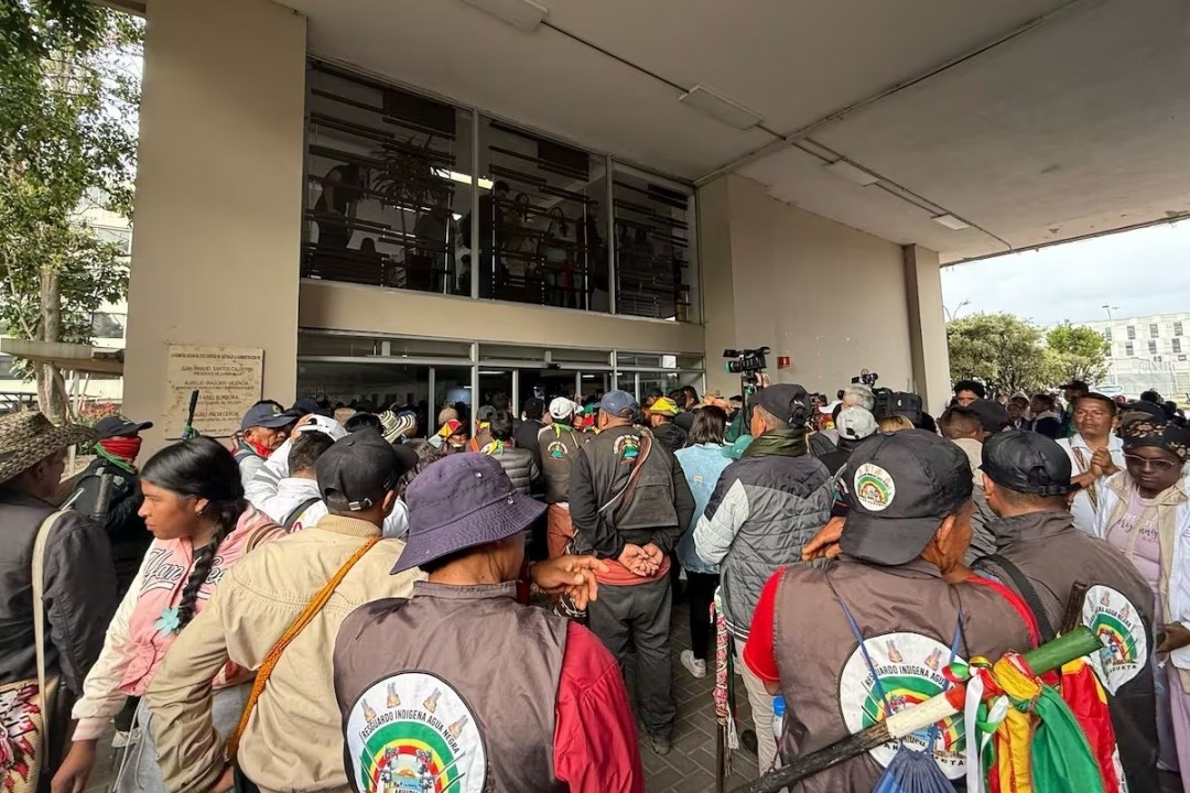 Minga Indígena retuvo a funcionarios de la ANT en Bogotá por incumplimiento de acuerdos