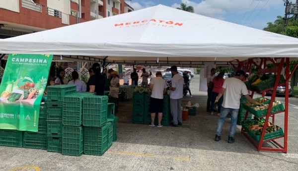 Mercatón Campesina en el Paseo de la Castellana