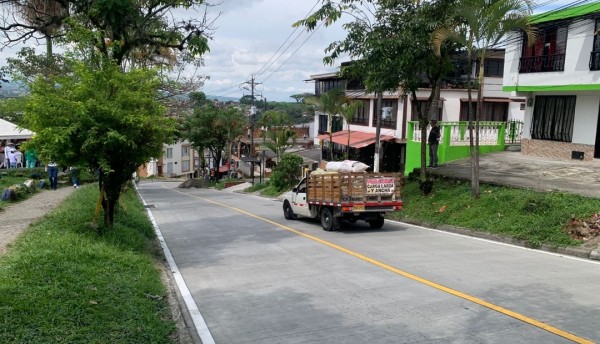 La comunidad de Altos de Llano Grande habla sobre el proyecto Calles para mi barrio 