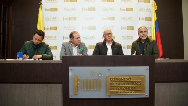 Gobierno radica nueva consulta popular con 16 preguntas sobre trabajo y salud
