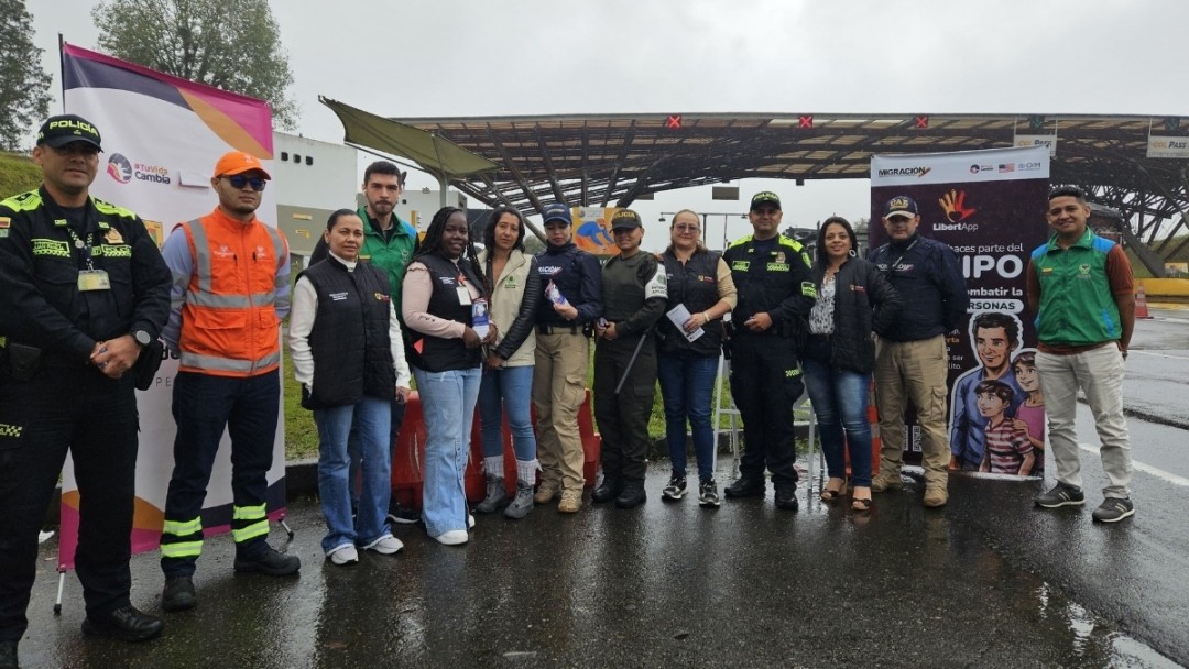 Alcaldía de Pereira realiza campaña de sensibilización sobre la trata de personas en el peaje de Circasia 