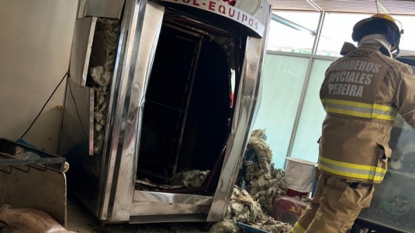 Cuerpo Oficial de Bomberos Pereira, atendió explosión en una panadería en el sector del Paseo de la Castellana