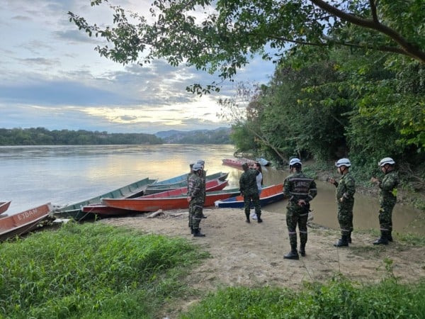 Desaparecidos en el Magdalena: Tres oficiales del ejército arrastrados por el río