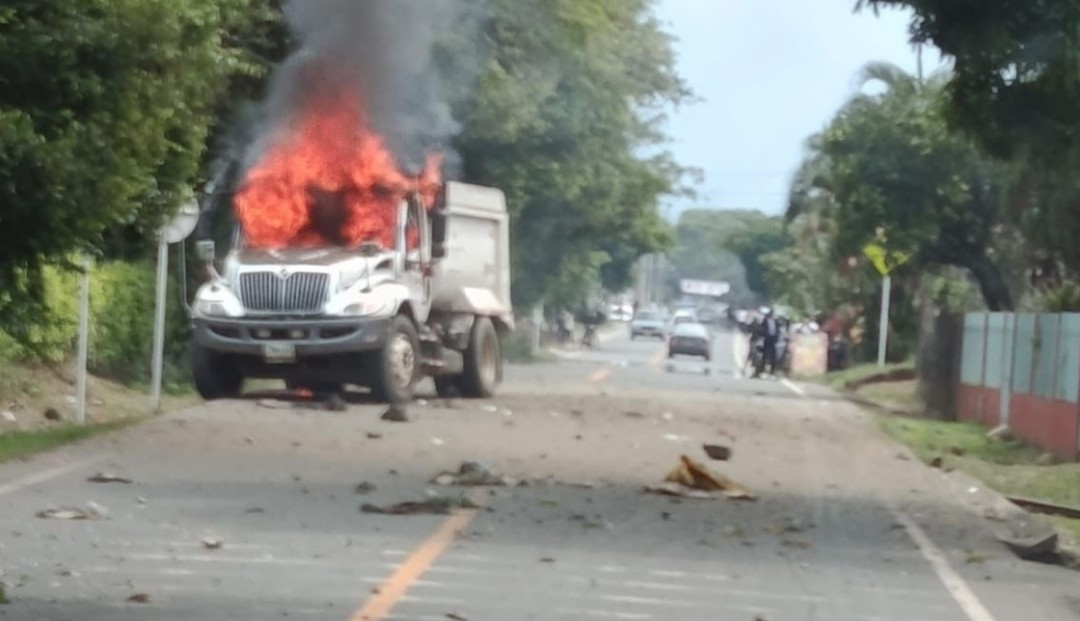 Atentado con volqueta bomba sacude zona rural de Caloto