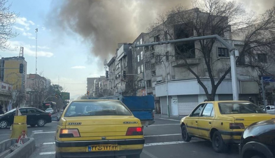 Israel ataca a Irán con apoyo de Estados Unidos