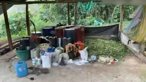 Ejército destruyó tres laboratorios de droga en Antioquia