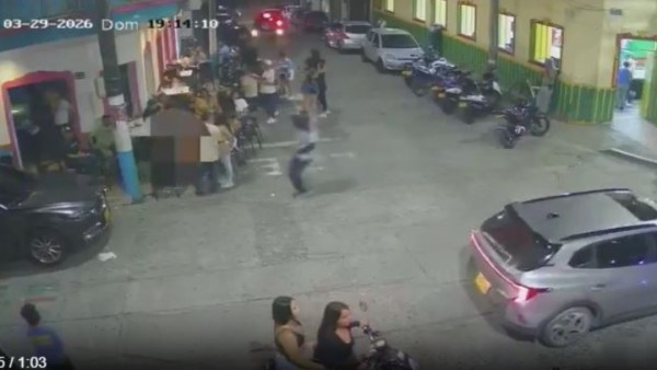 Asesinan a joven futbolista en Calarcá: sicario en moto lo atacó frente a su familia