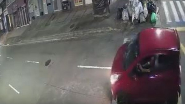 Conductor arrolla a joven en patines y huye tras el accidente en Pereira