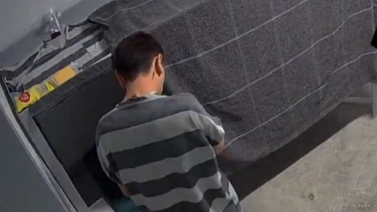 Joven colombiano muere en aislamiento en centro de detención del ICE tras pedir ayuda