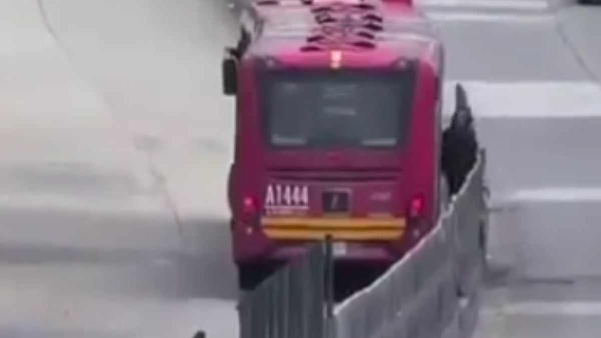 Mujer resulta gravemente herida tras intentar colarse en la estación San Mateo de TransMilenio