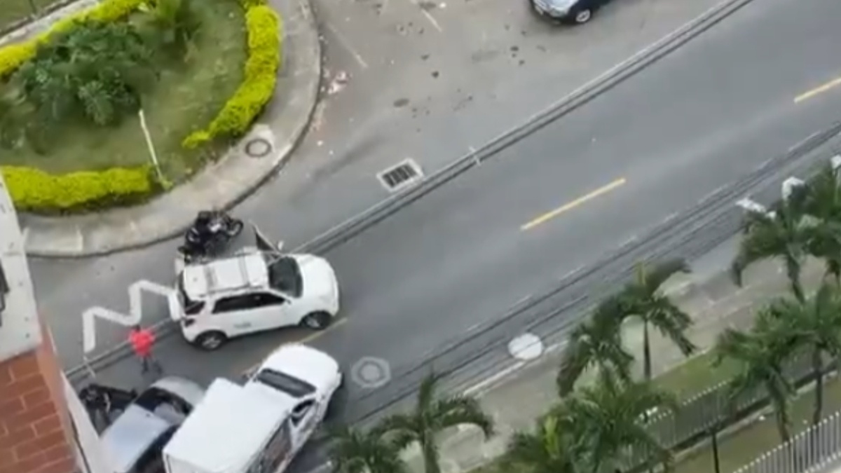 Intento de robo de un vehículo desató balacera en la Loma del Indio en Medellín