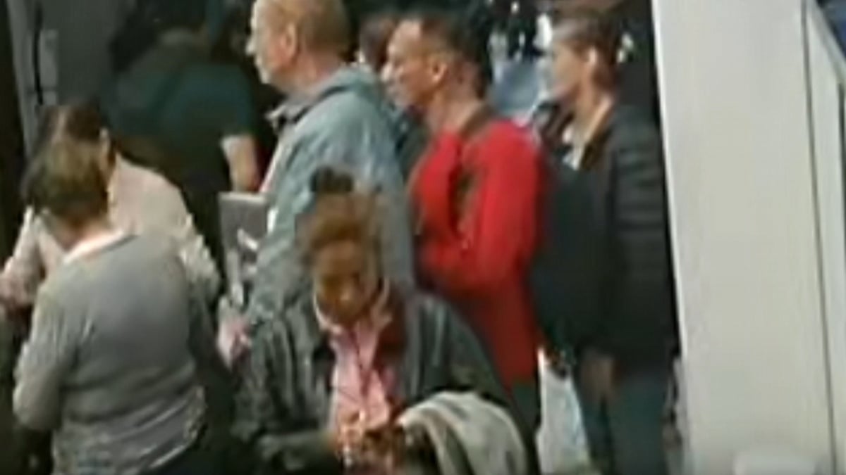 Delincuente aplicó la modalidad del cosquilleo para hurtar a un ciudadano dentro de una notaría