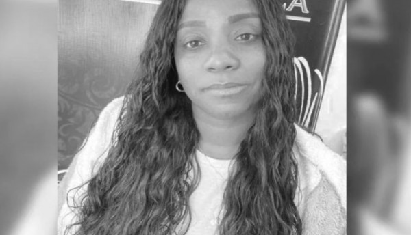 Mujer fue asesinada por su propio hijo después de llegar de otro país