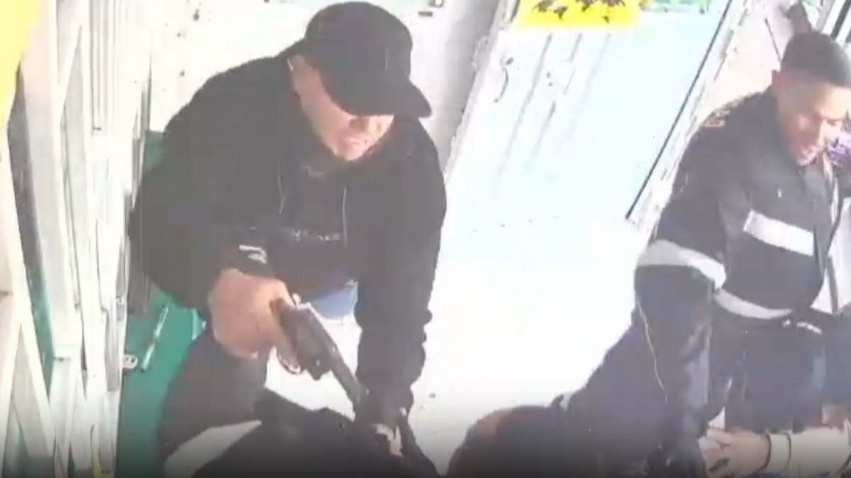 Hombres armados asaltan a custodios de valores y les roban el dinero y las armas en Ciudad Bolívar
