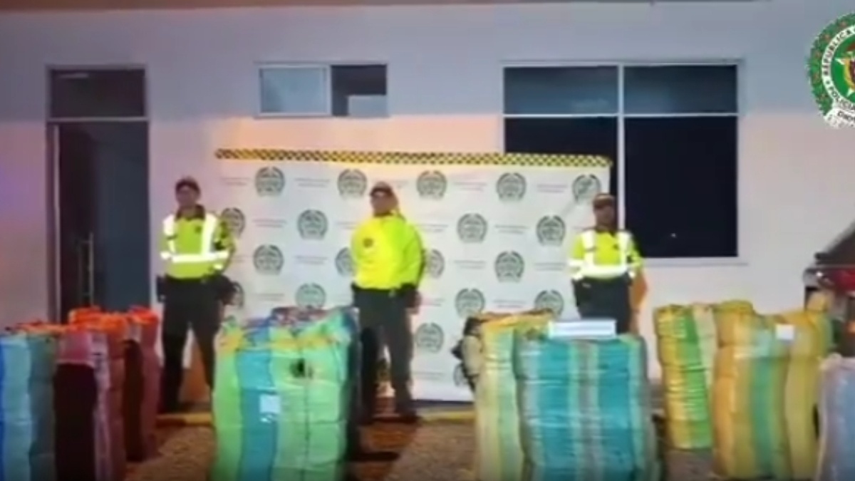 Imagen de Traficante atropella a familia indígena y cae con 732 kilos de marihuana