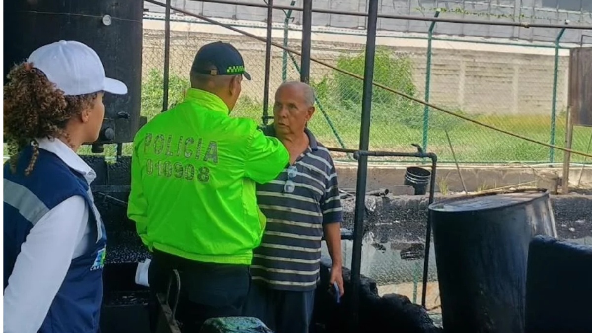 Imagen de Imputan a cinco personas por contaminar el canal Policarpa y la bahía de Cartagena