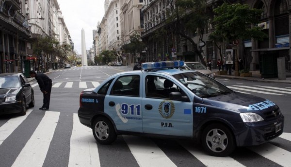 ¡Increíble! Borracho se robó una patrulla de Policía para volver a su casa
