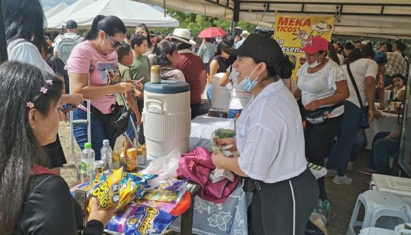 Emprendedores de Morelia y La Palmilla mostraron sus productos en las Fiestas del Campesino