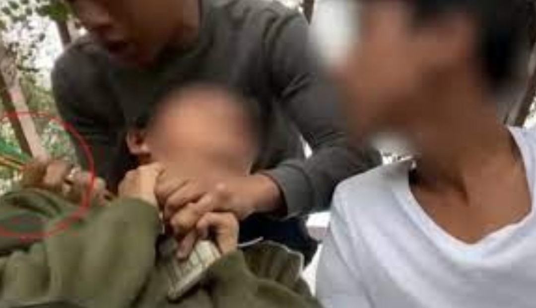 Asaltan a dos niños y los amenazan con un destornillador en el cuello