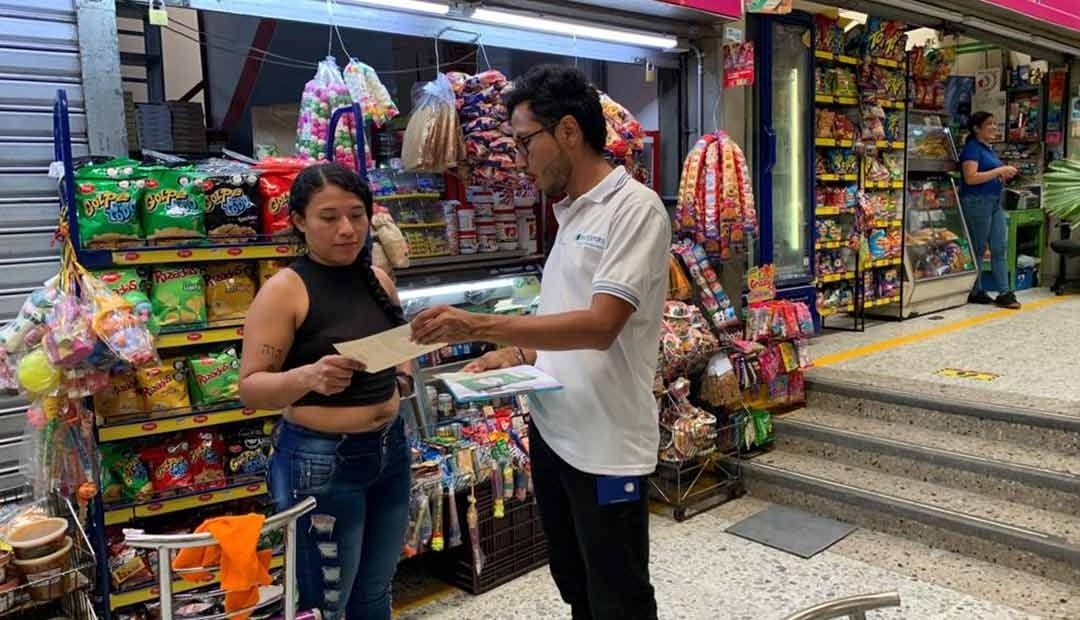 La empresa de Aseo y el Terminal de Transportes sensibilizan sobre el código de colores