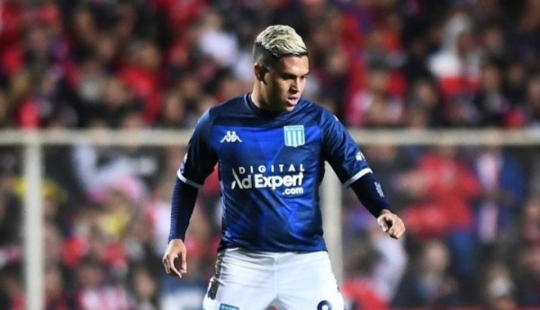 Juan Fernando Quintero, un día de desafíos en el empate de Racing contra Unión de Santa Fe