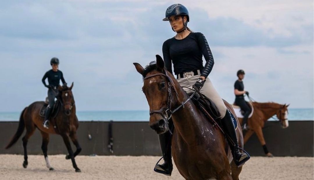 La trayectoria de Ariadna Gutiérrez en evolución entre la actuación y la equitación