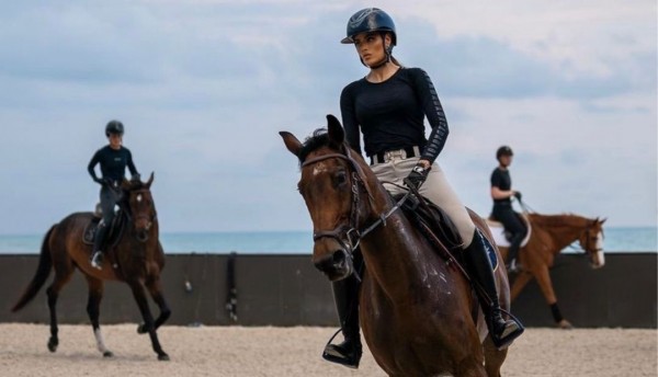 La trayectoria de Ariadna Gutiérrez en evolución entre la actuación y la equitación