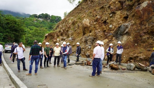 En un 70% avanza la obra del acceso hacia el aeropuerto desde el Barrio Gilberto Peláez