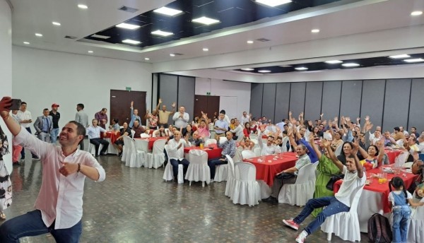 Pastores de iglesias cristianas manifestaron su adhesión a la campaña de Maicol Lopera a la alcaldía de Pereira