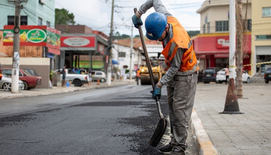 Continúan interviniendo la calle 35 en Pereira, para beneficio de la ciudad