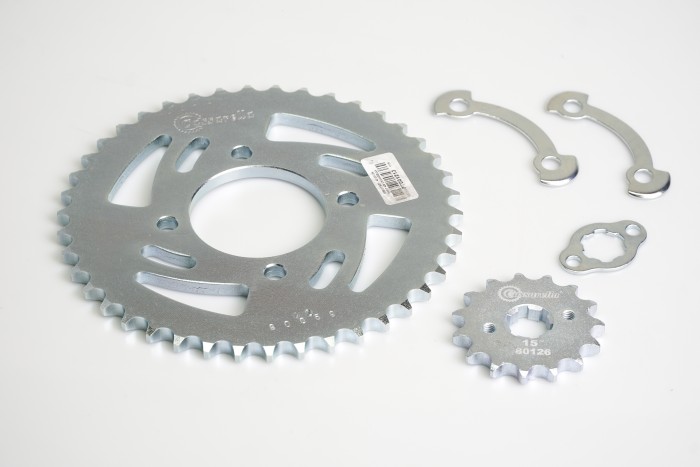 KIT PIÑONES - BOMBER 125 4 HUECOS (PT42C-PD15C-428) CASSARELLA